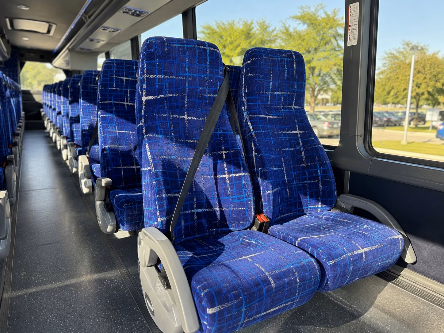 school field trip charter bus rentals in suffolk