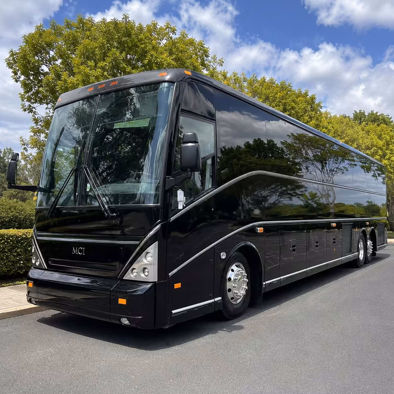 suffolk sports fan transportation to scope arena and navy games