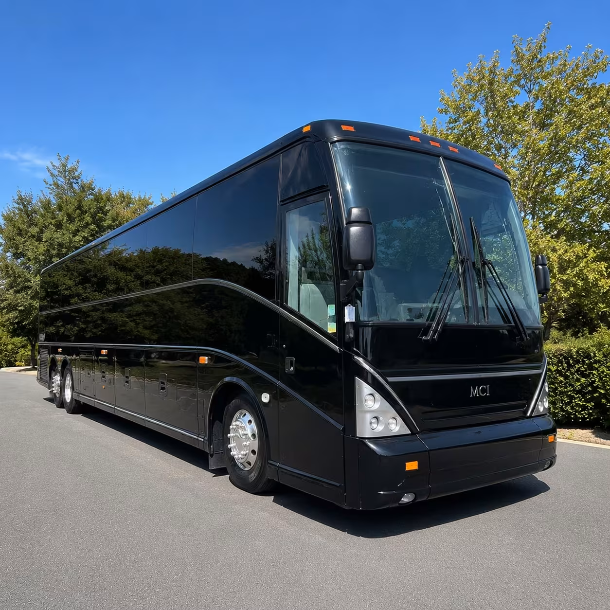 williamsburg charter bus rentals for suffolk field trips